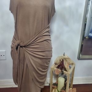 LOSYOS faux wrap dress. Size M .New with tags